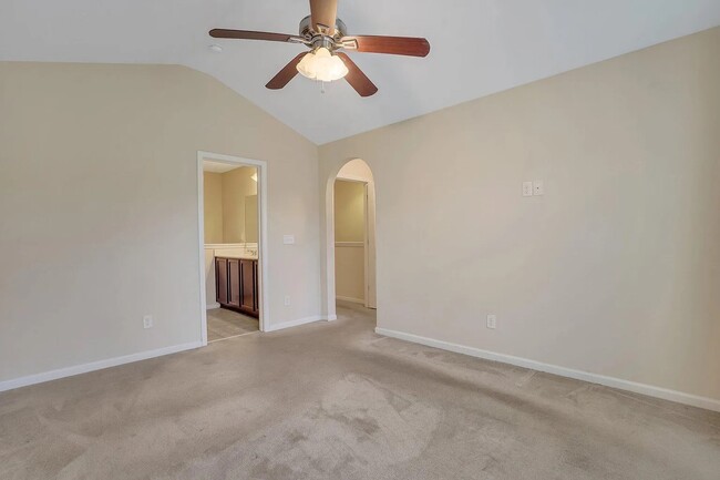 Building Photo - 2504 Stadium Dr