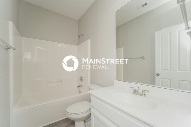 Building Photo - 3 Bedroom Pet-Friendly Home in MOORESVILLE, NC with Main Street Renewal