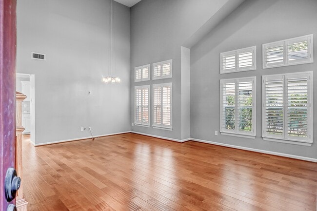 Building Photo - 30 Village Knoll Pl