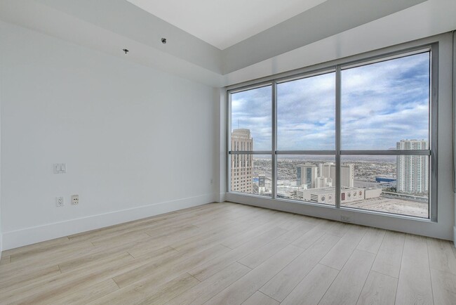 Building Photo - Sky Las Vegas 3004- Strip and City Views f...