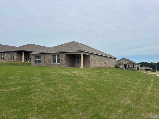 Building Photo - 104 Settlement Dr