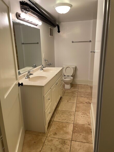 Bathroom - 2409 Fremont Ave S