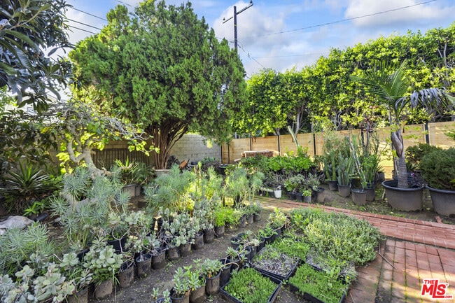 Building Photo - 2654 33rd St