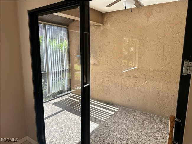 Building Photo - 1025 SE 24th Ave