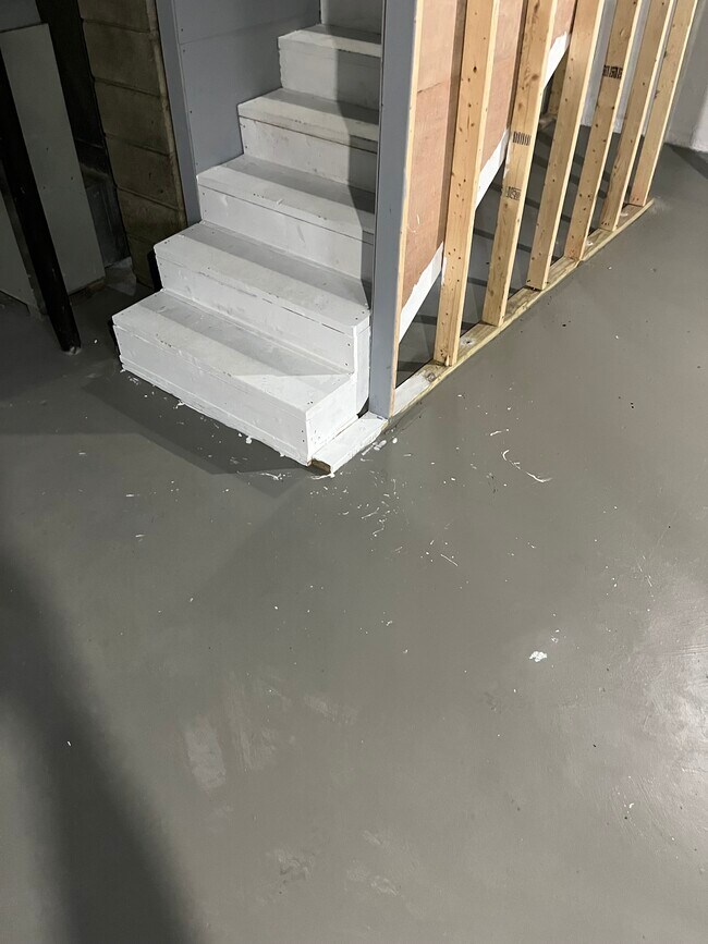 Building Photo - 5220 Western Rd