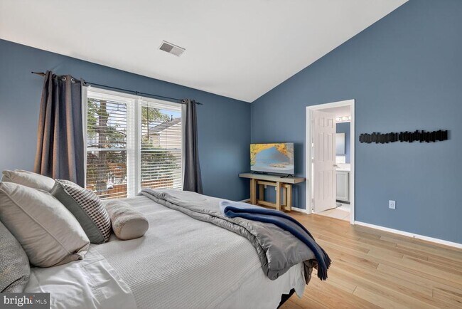 Building Photo - 8713 Wadebrook Terrace