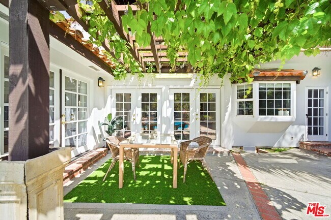 Building Photo - 4115 Laurelgrove Ave