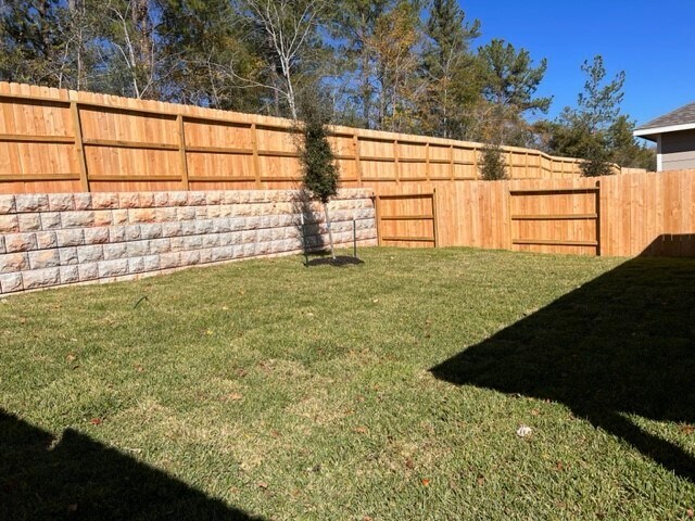 Building Photo - 136 Clay Creek Ln