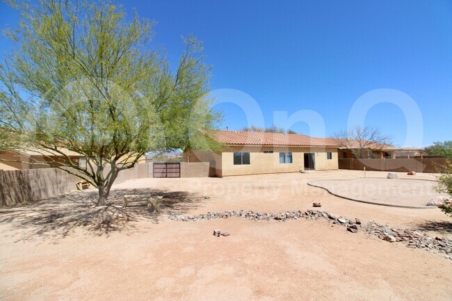 Building Photo - 6780 S Via Molino De Viento