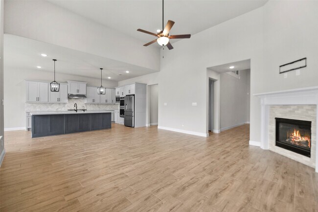 Building Photo - 28080 Woodland Bend Way