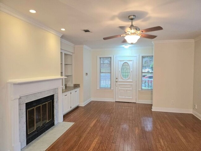 Building Photo - 10017 Foxrun Rd