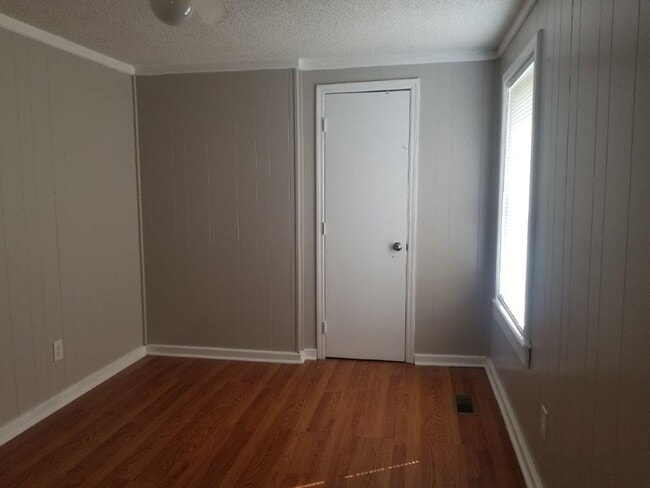 Building Photo - 7686 US-13