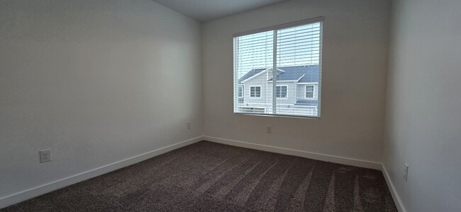 Building Photo - 8522 W Cordero Dr
