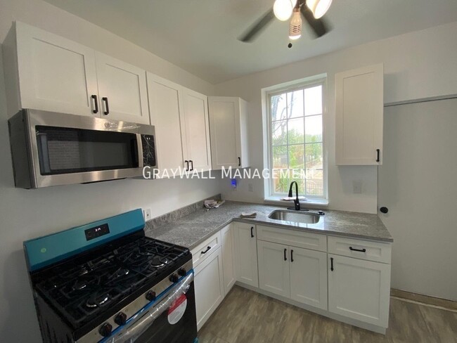 Primary Photo - $1,250 - 2 Bedroom 1 Bathroom Renovated Home