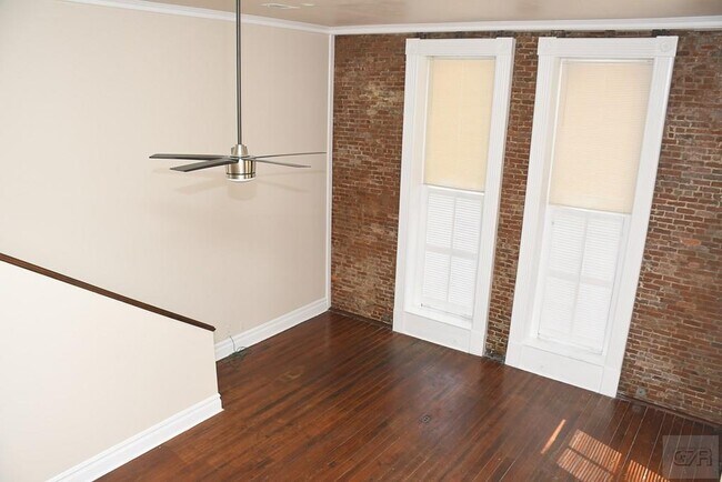Building Photo - 2118 Strand St