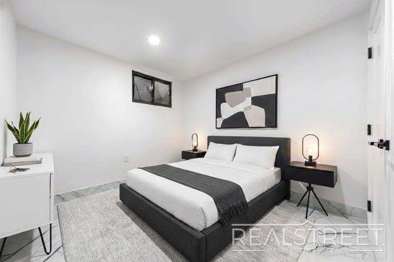 Building Photo - Jefferson