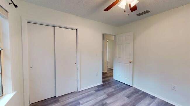 Building Photo - 1109 Gardner Cove