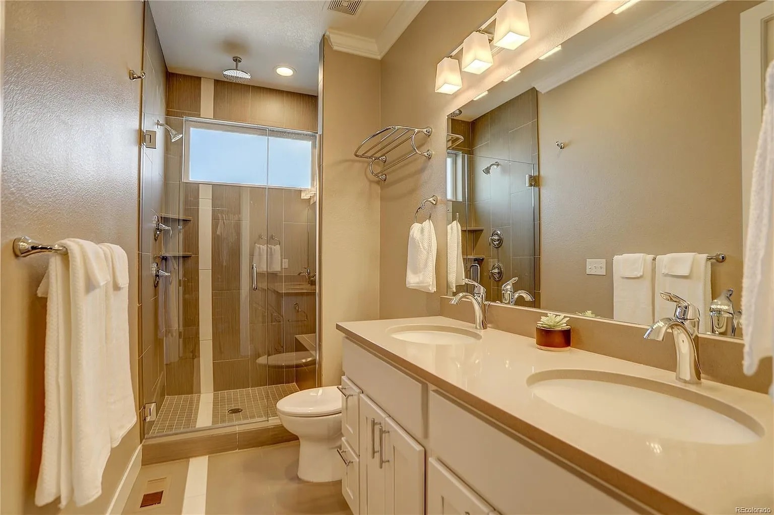 Building Photo - 3427 W 16th Ave