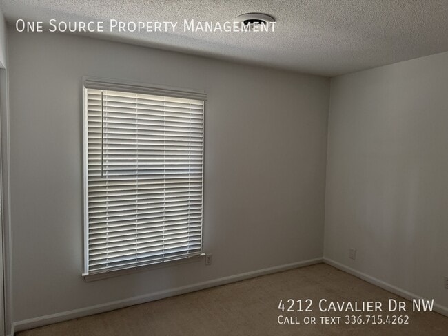 Building Photo - 4212 Cavalier Dr NW