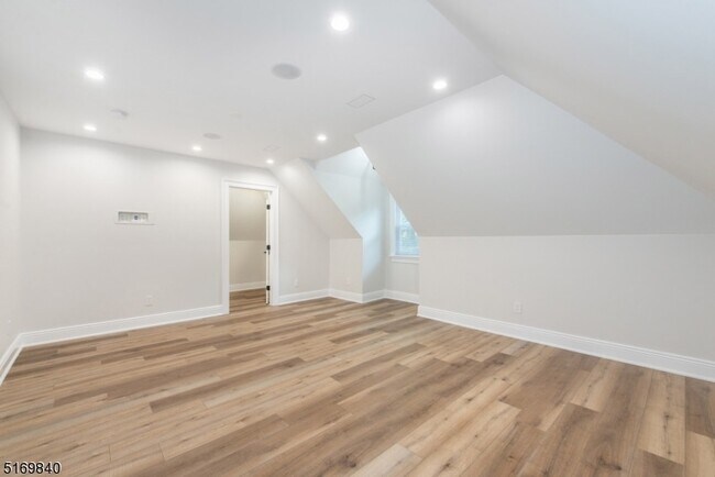 Building Photo - 31-37 Oak Grove Rd