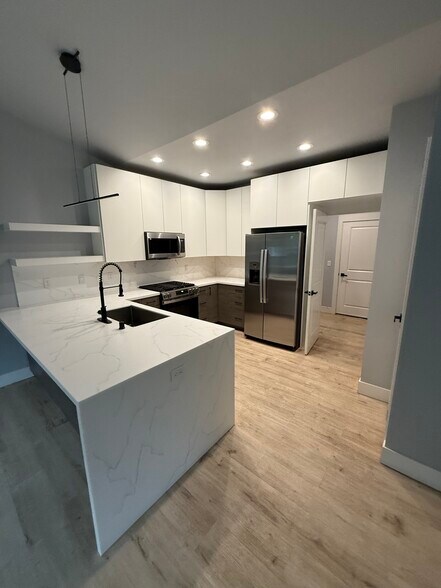 Building Photo - 3990 S Birch Cove Dr