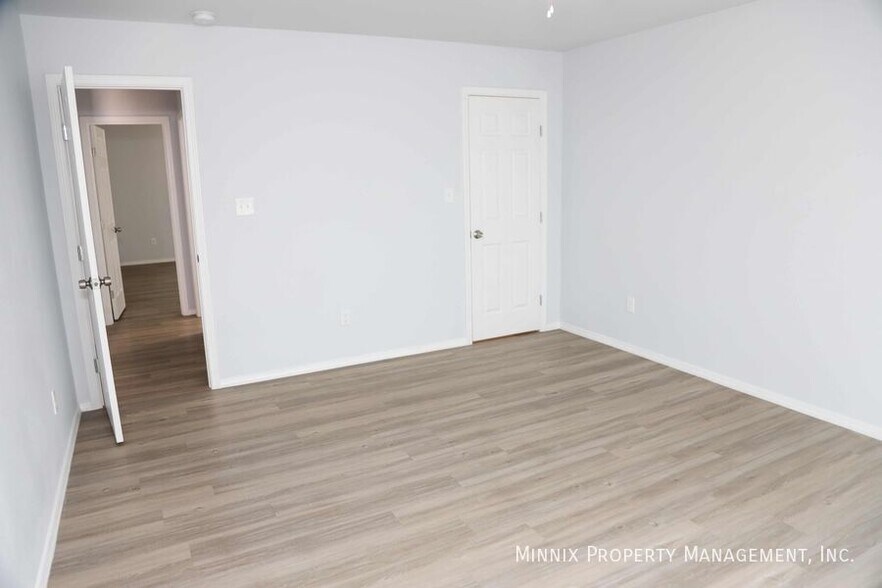 Building Photo - 1649 Wrigley Dr