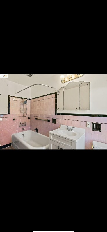 Building Photo - 1412 Peralta Ave