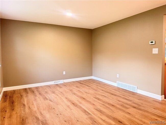 Building Photo - 4890 Bussendorfer Rd
