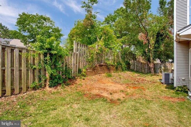 Building Photo - 4325 Lord Fairfax Ct