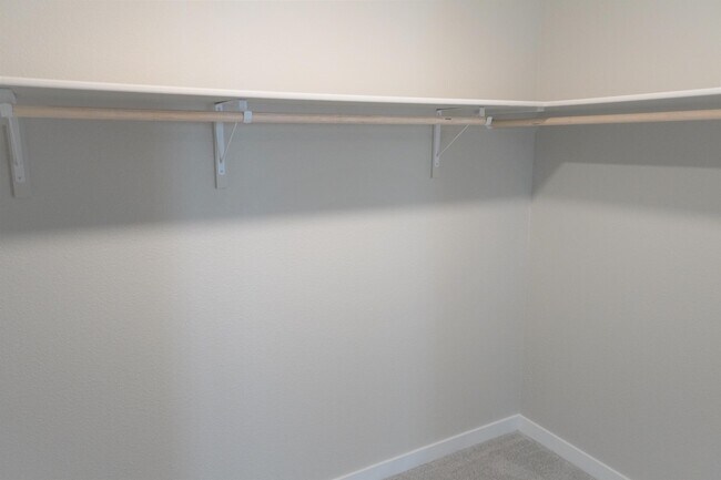 Building Photo - 3067 N Greengate Way