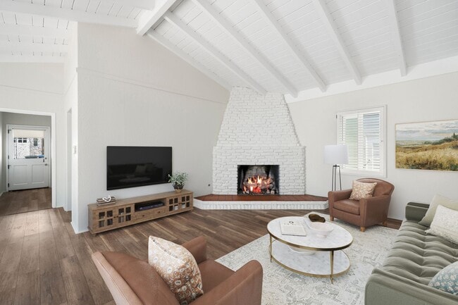 Building Photo - Lido Island Living at Its Best