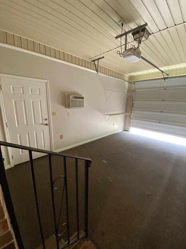 Building Photo - 5421 Silver Pine Ct
