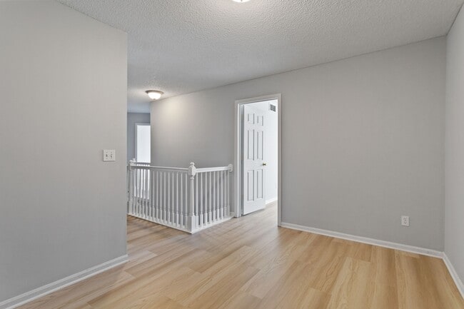 Building Photo - 9105 Holly Ln N