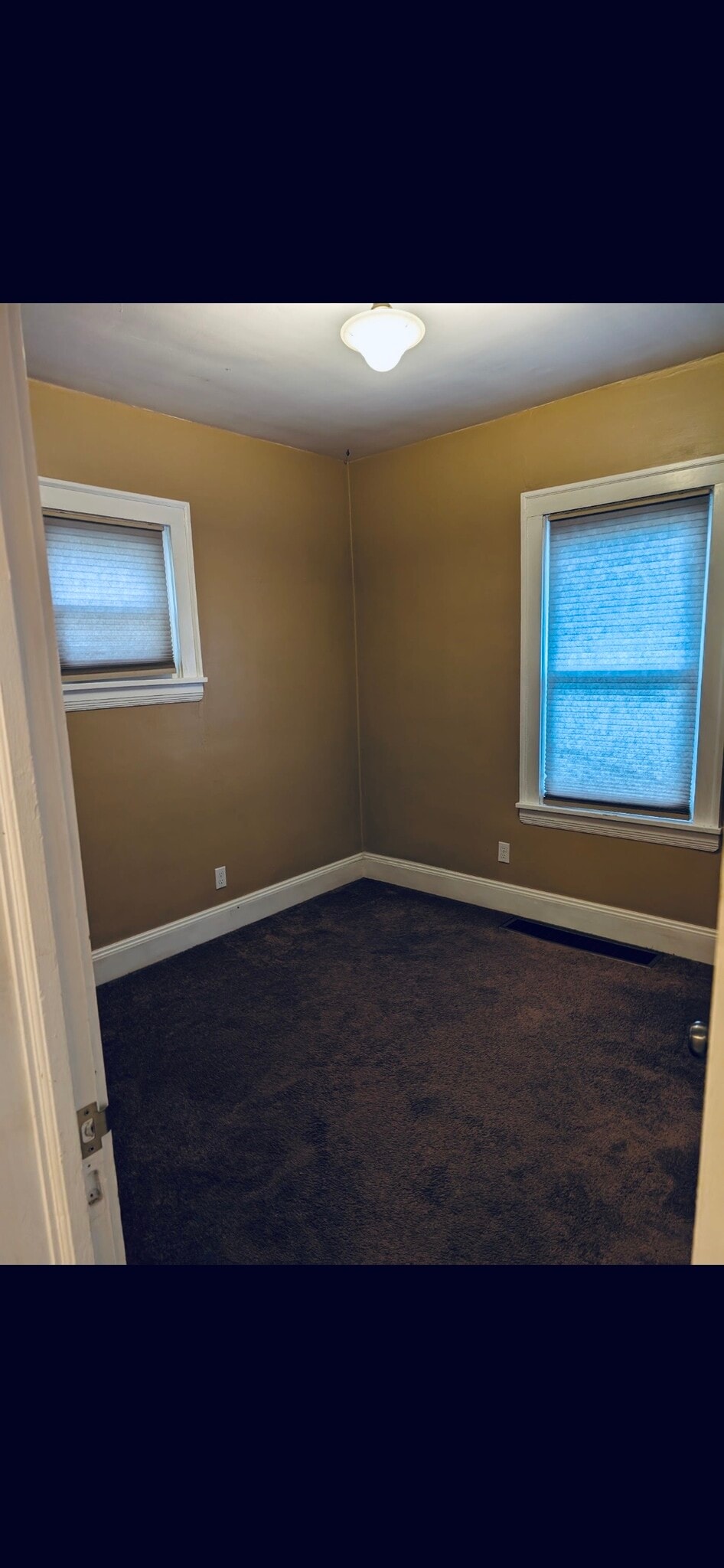 Building Photo - 1626 Grace Ave