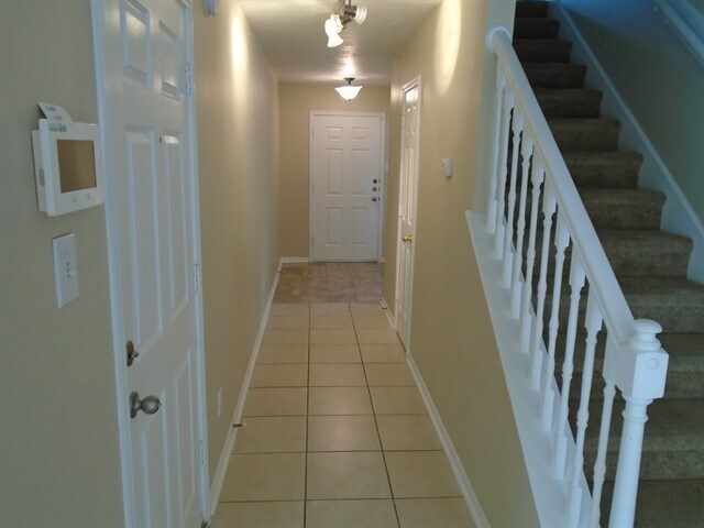 Building Photo - 26887 Castlecliff Ln