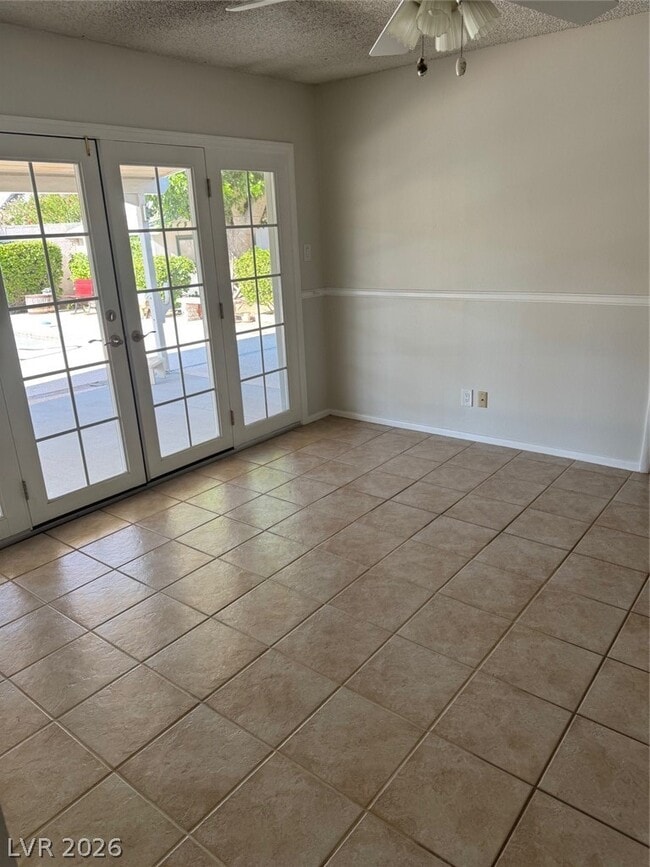 Building Photo - 2725 Colanthe Ave