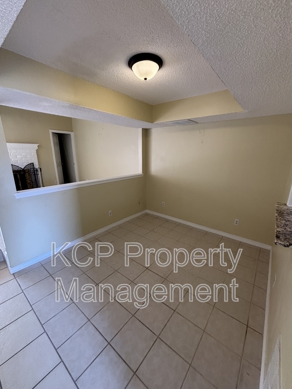 Building Photo - 2600 Brooken Hill Dr