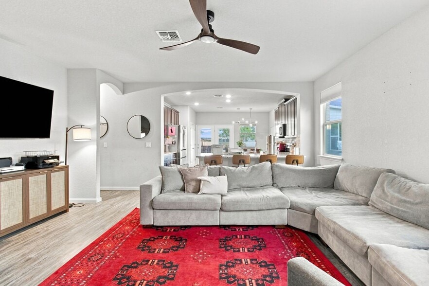 Building Photo - 2026 Oedipus Dr