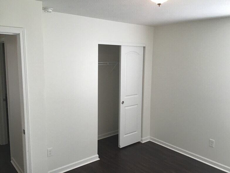 Building Photo - 122 Faulkner Dr