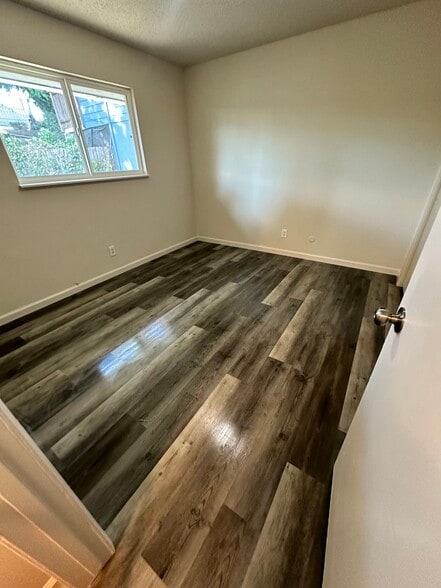 Building Photo - 3976 Mission Rd