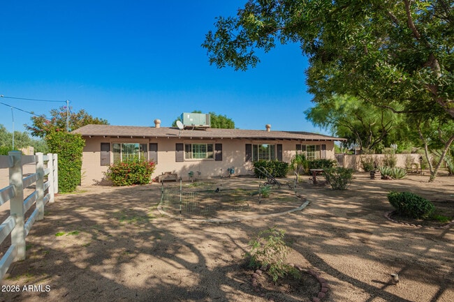 Building Photo - 6419 E Cactus Rd