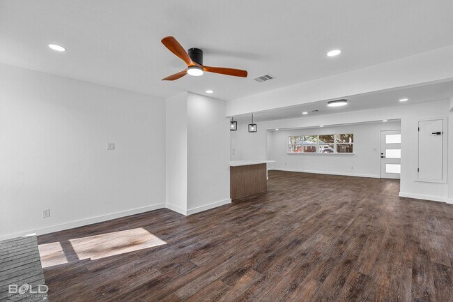 Building Photo - 2518 Belmont Blvd