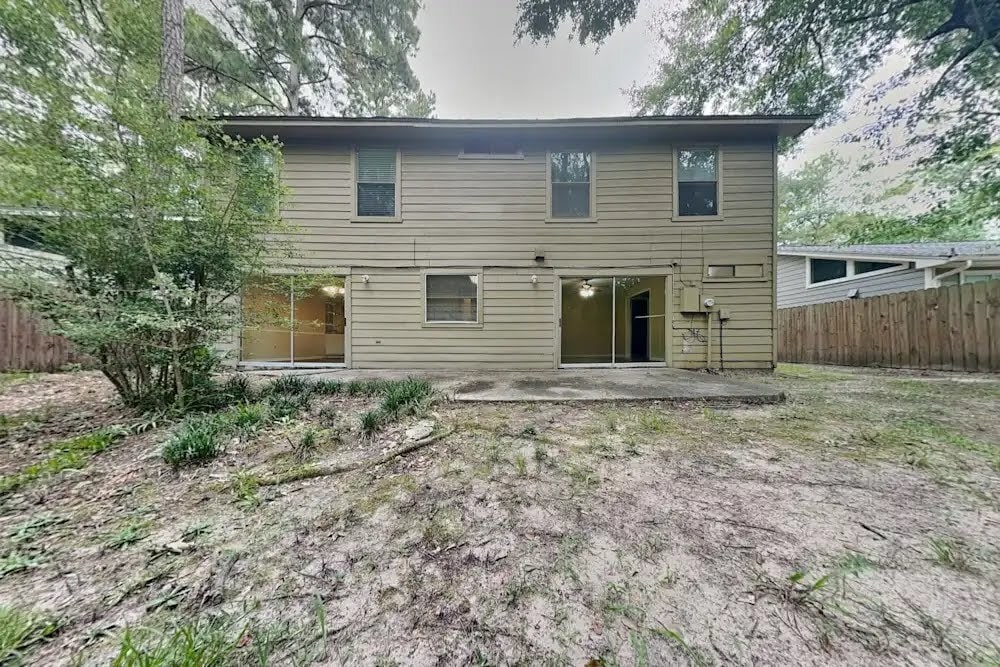 Building Photo - 11 Brentwood Oaks Ct