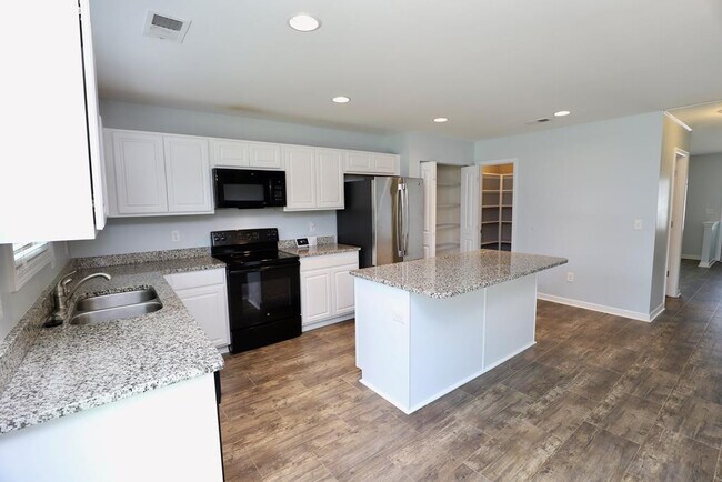 Building Photo - 1769 Ruger Dr