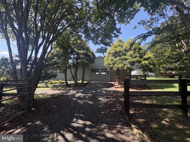 Building Photo - 7149 Gordonsville Rd