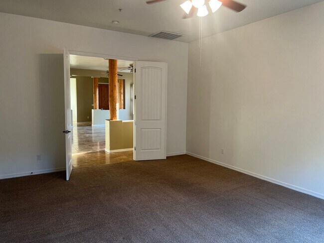 Building Photo - Unfurnished, 1-year long-term rental
