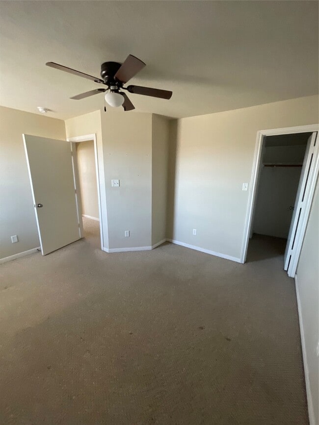 Building Photo - 513 Thornton Ct