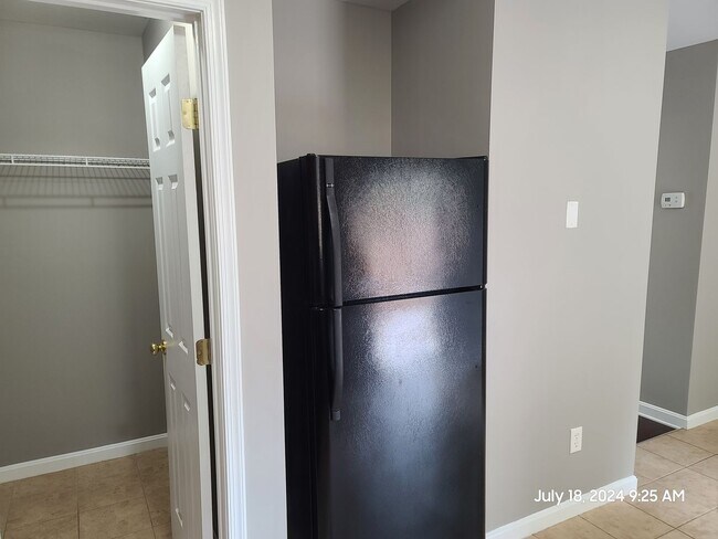 Building Photo - 3 Bedroom Townhouse for Rent in Waynesboro!