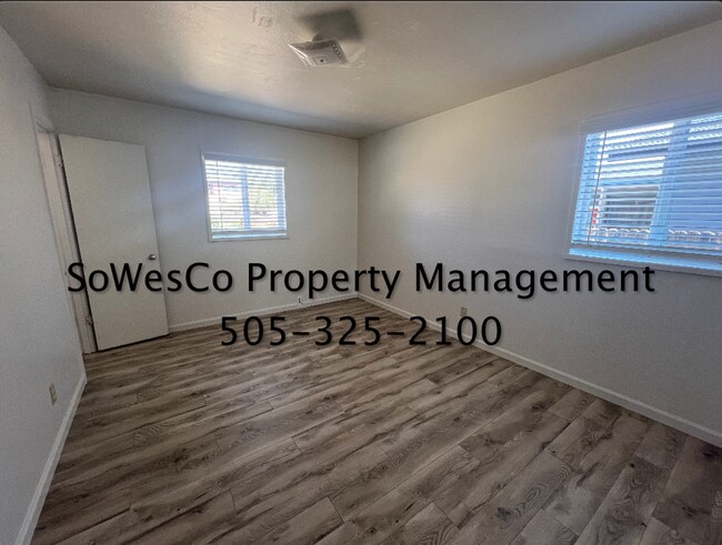 Building Photo - 3 Bed 2 Bath with Garage in Central Farmin...