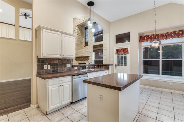Building Photo - 3609 Ironstone Dr